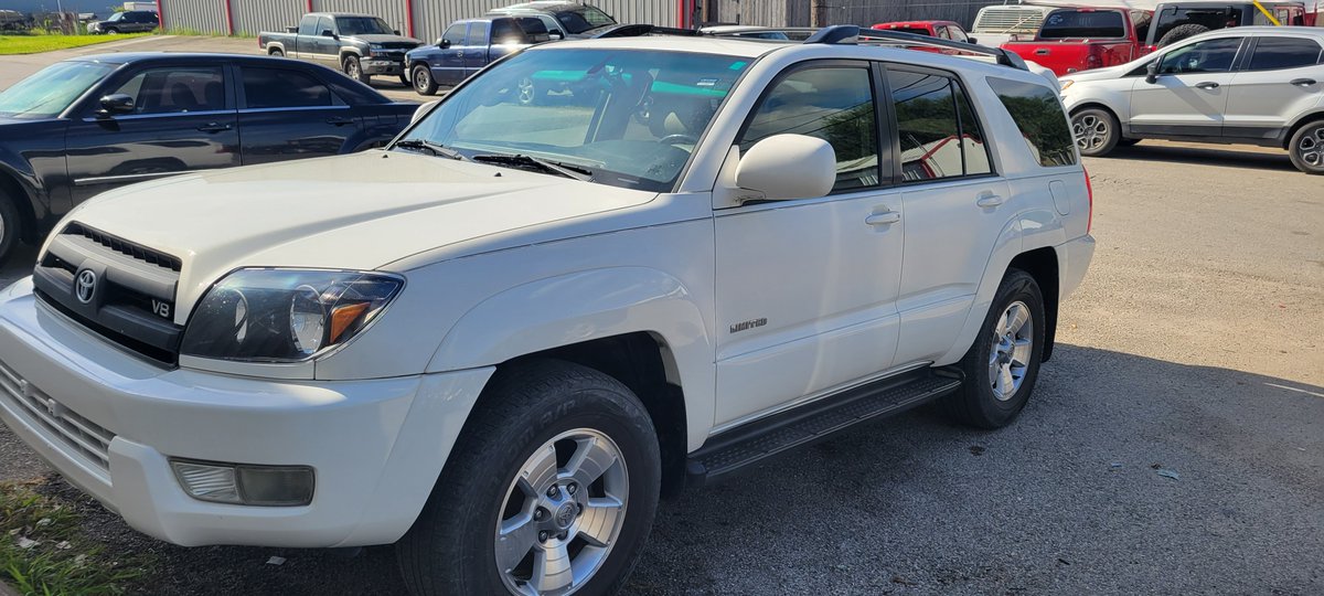 leyvi28's tweet photo. @toyota @ToyotaLatino and service finding out that they had 2 pending recalls that were not complied with at the time and even so, going for more than 10 years with the defective car, it continued to run as strong as the first day without failures or check engine lights on https://t.co/BLJw9Wfl9n