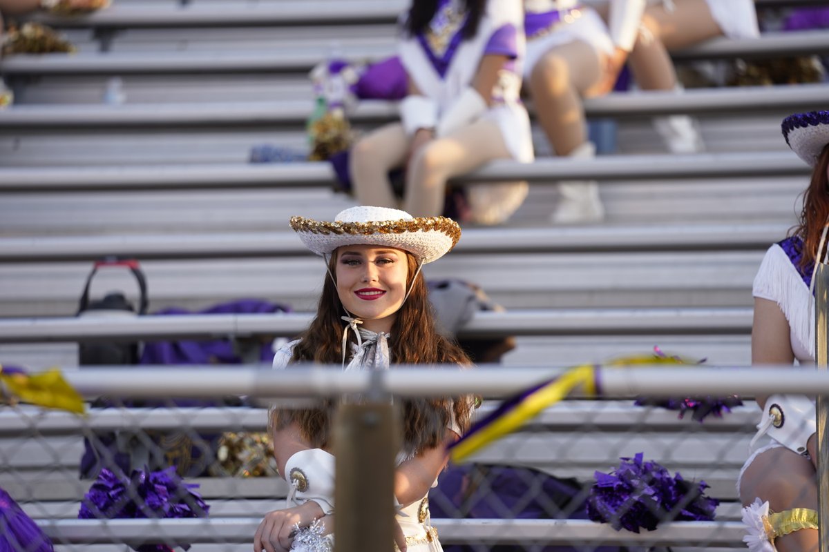 FhsFarmerettes's tweet photo. Come downtown to watch the Rangerettes perform today at 3 at the onion shed and see our beautiful Farmerettes March! https://t.co/uZun4u4gxj