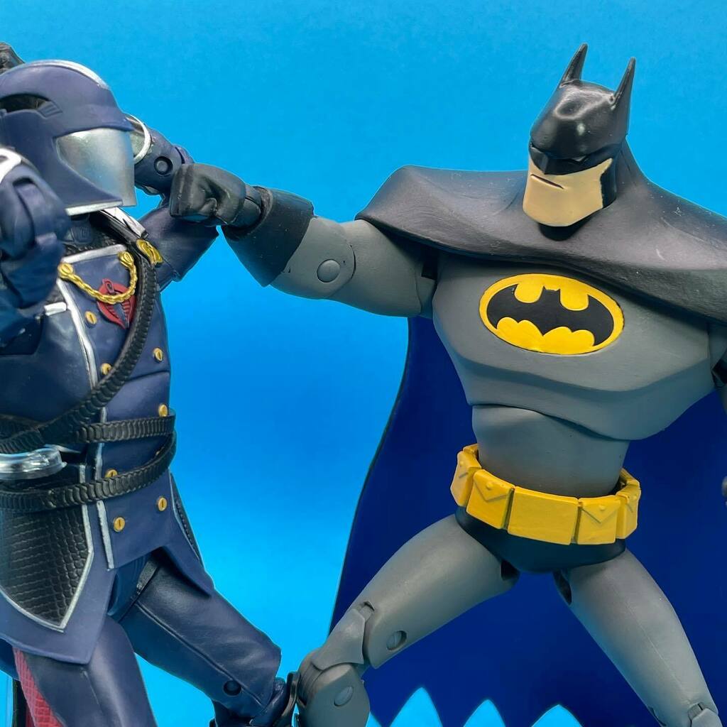 mod_xtra's tweet photo. A little Bat-justice for #CobraCommander !
.
.
.
.
#batman #batmantoys #batmanactionfigure #mcfarlanetoys #gijoe #gijoetoys #actionfigures #actionfigurephotography #hasbro https://t.co/XqBpdAS804