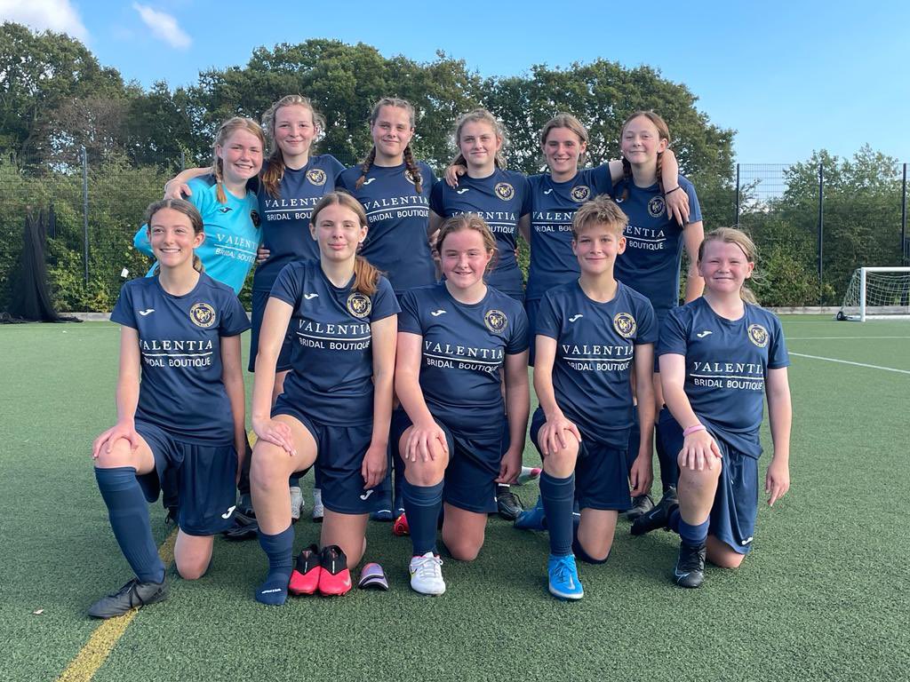 sussexlionesses's tweet photo. No JPL game for the Lionesses today so stayed local with a friendly against Burgess Hill Academy U18’s ⚽️ The lionesses played some really lovely footie &amp; girls are now pumped for their first league game next Saturday 
@burgesshillacademy @jpl_warriors #sussexlionesses #warriors https://t.co/bzVcXRzXl5