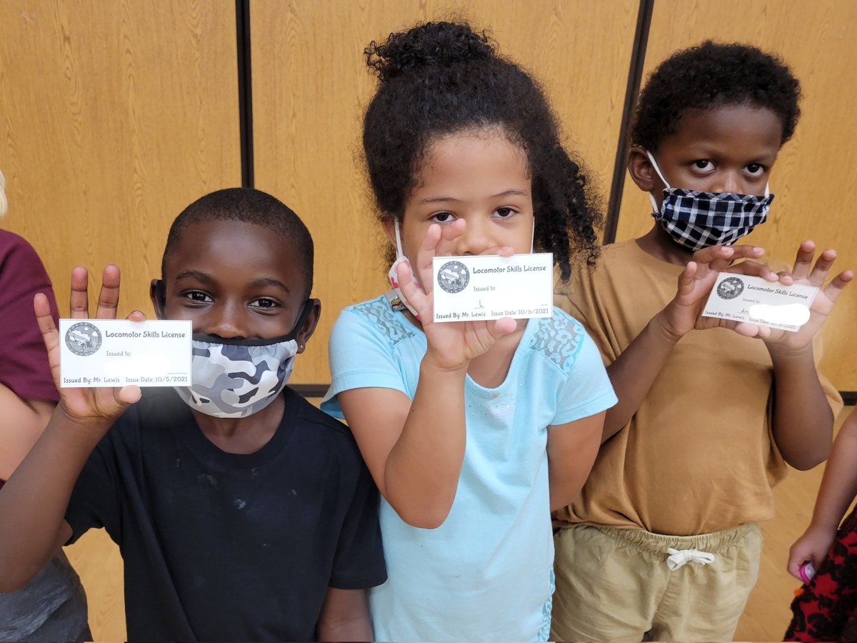 Mr_Lewis_AP's tweet photo. This week in #PhysEd, K and 1st Ss finished their locomotor skills unit with a "driving test" to earn a locomotor license. @RTEFlightStatus @RichlandTwo #RSD2PhysEd #RTEjoy https://t.co/Jiy5Iu2zw8