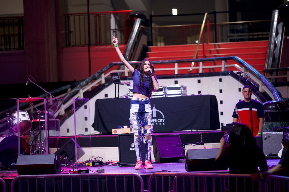 TowerCityCLE's tweet image. A recap of our first-ever #BattleOfTheLand! Such an incredible night filled with music. Truly a memorable night! Check out our Facebook page for more concert pics. @OfficialBlaYzee @VelmaPunch @LittleGFresh @whosavedwhocle facebook.com/media/set/?van…