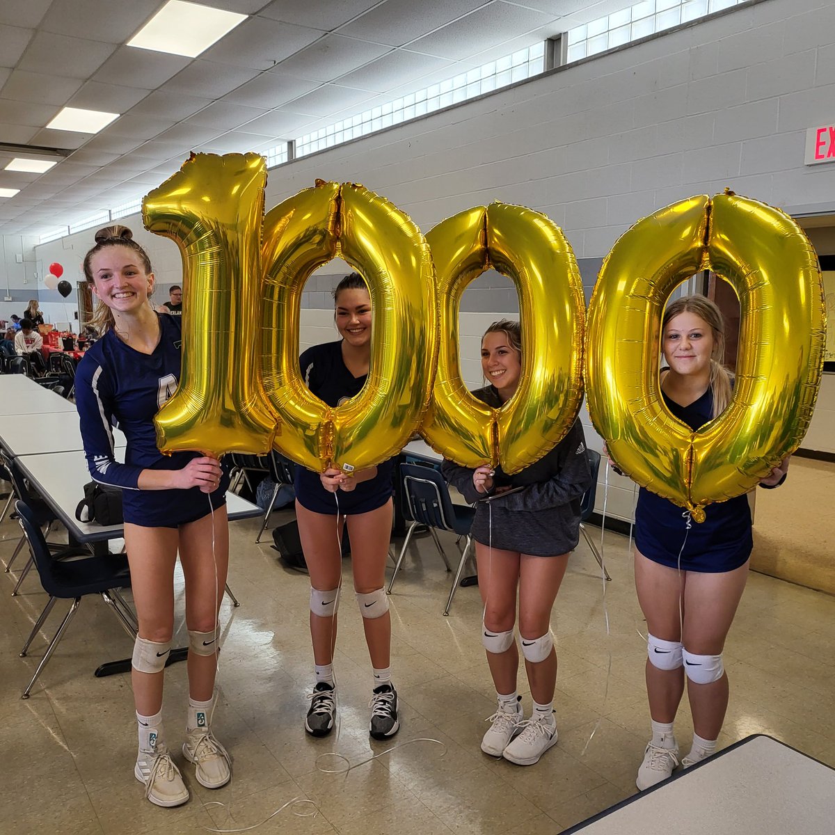 Congratulations to Carly Glendinning on her 1000th career kill today! What an accomplishment for an amazing player! @thsactivities @GoBearcatsVB