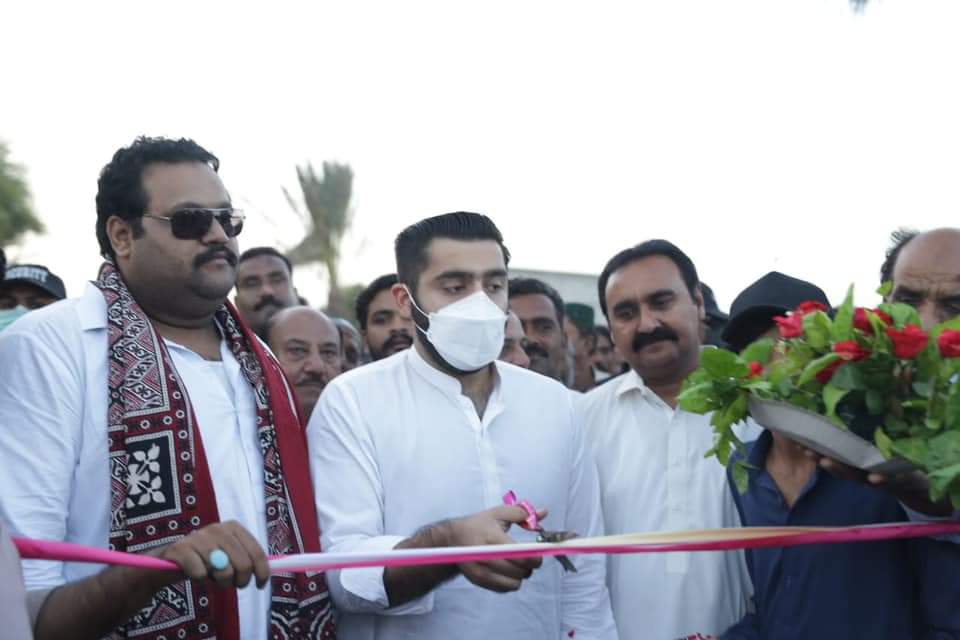 MirZamrad's tweet photo. Phase 01 of Bhawal Zounr beautification is completed to make a modern city with efforts of young leader prince @rawalsharjeel memon sb♥️🖤💚
#ThanksToPPP
#ThankstoRawalSharjeel 🇱🇾
@BBhuttoZardari @BakhtawarBZ @AseefaBZ @sharjeelinam https://t.co/hTpxFMcOJ7