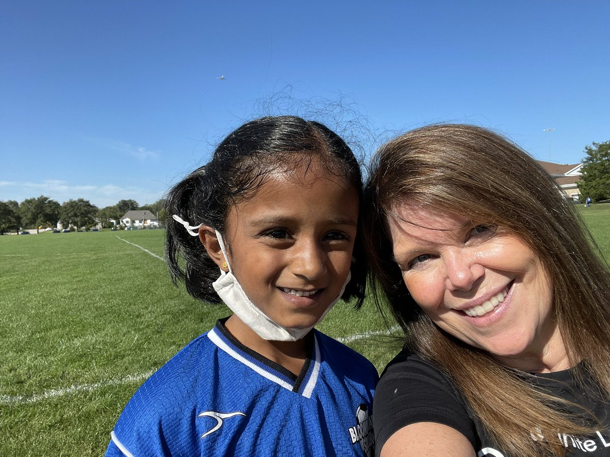 Look who I ran into today!! #leadlikeajaguar <a href="/13Bloomingdale/">Bloomingdale SD 13</a> <a href="/D13Jaguars/">DuJardin School</a>