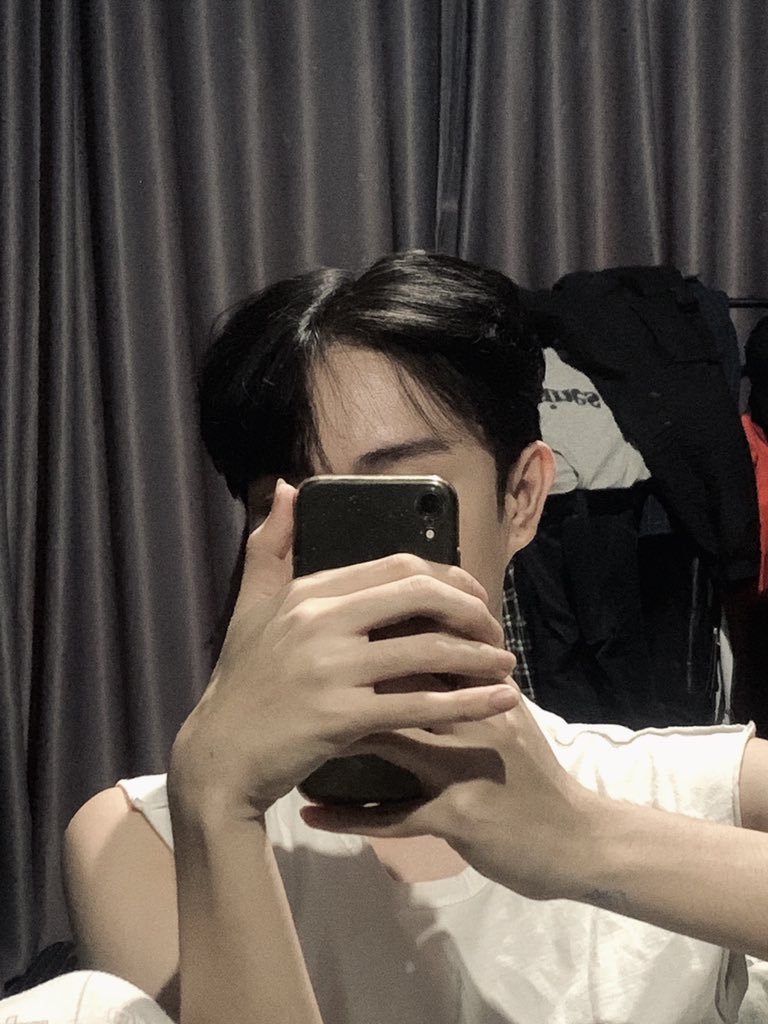 180_29_06's tweet photo. Im not okay... https://t.co/wLZ1OAnuTv