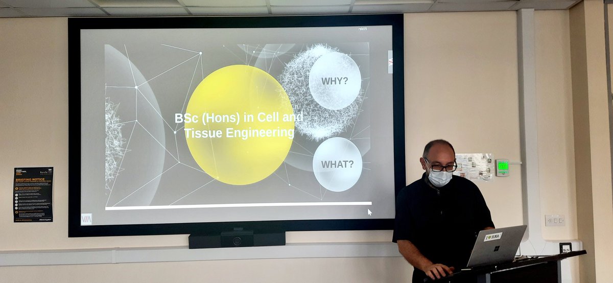 RutterAbigail's tweet photo. @gianpierodileva kicking off open day today for the @BScCTEkeele at @KeeleUniversity BSc Cell & Tissue Engineering is fabulous!! #uniopenday #studyscience #cellandtissue #newcourse #sciencecareers #bsc #bepartofit #highereducation #studystem https://t.co/qYiR3OnENX