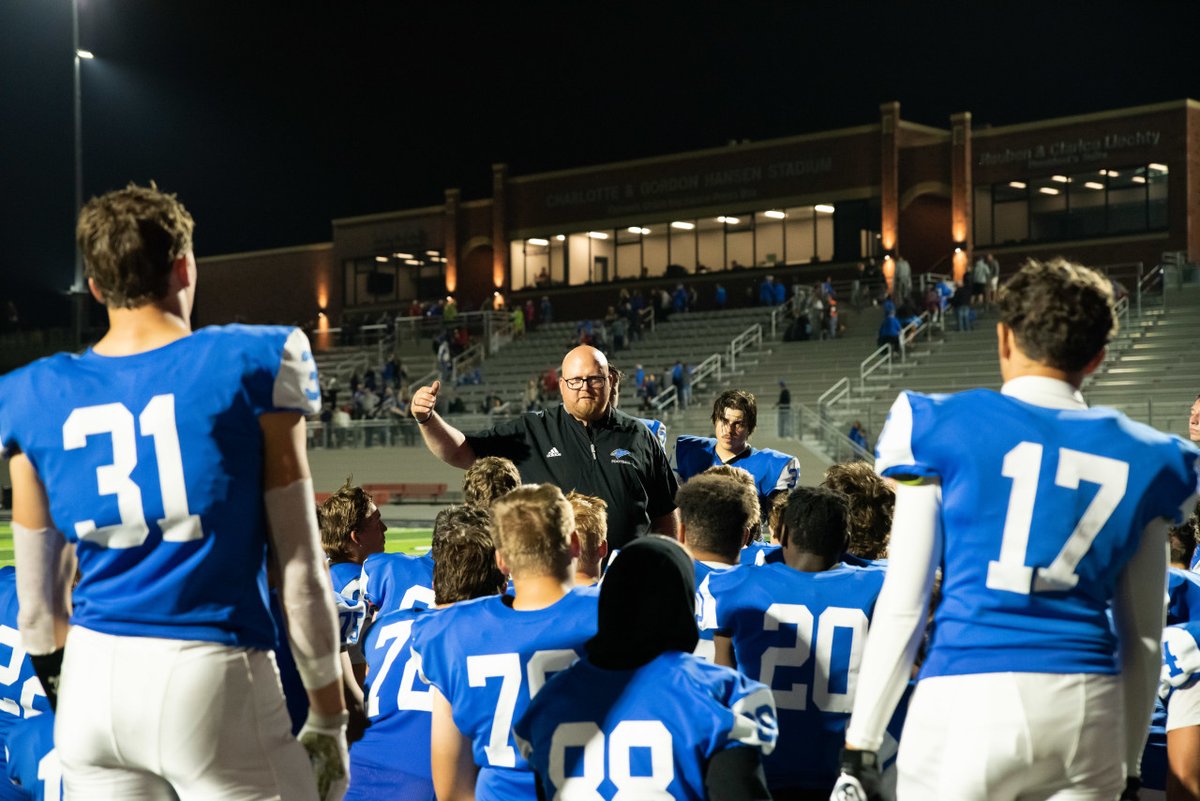 BlueJaysATC's tweet photo. "Better. Every. Day."
#Proud to serve our @jhsbluejays, @BluJStrength46.
🏈 https://t.co/C2hucHZpKO