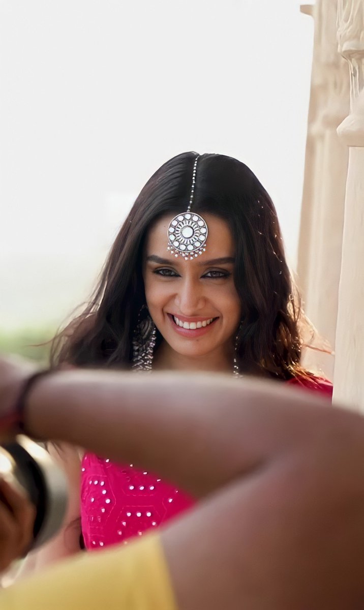 AmitLipunkumar's tweet photo. Hello @ShraddhaKapoor 💜 https://t.co/QwTQrd2tQ5