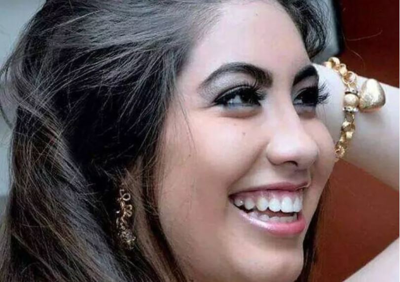 g1's tweet photo. Cinco pessoas são executadas na fronteira entre Brasil e Paraguai; vereador e filha de governador estão entre as vítimas https://t.co/qiIgy4rMZ0 #g1 https://t.co/fCZd4Gaf16