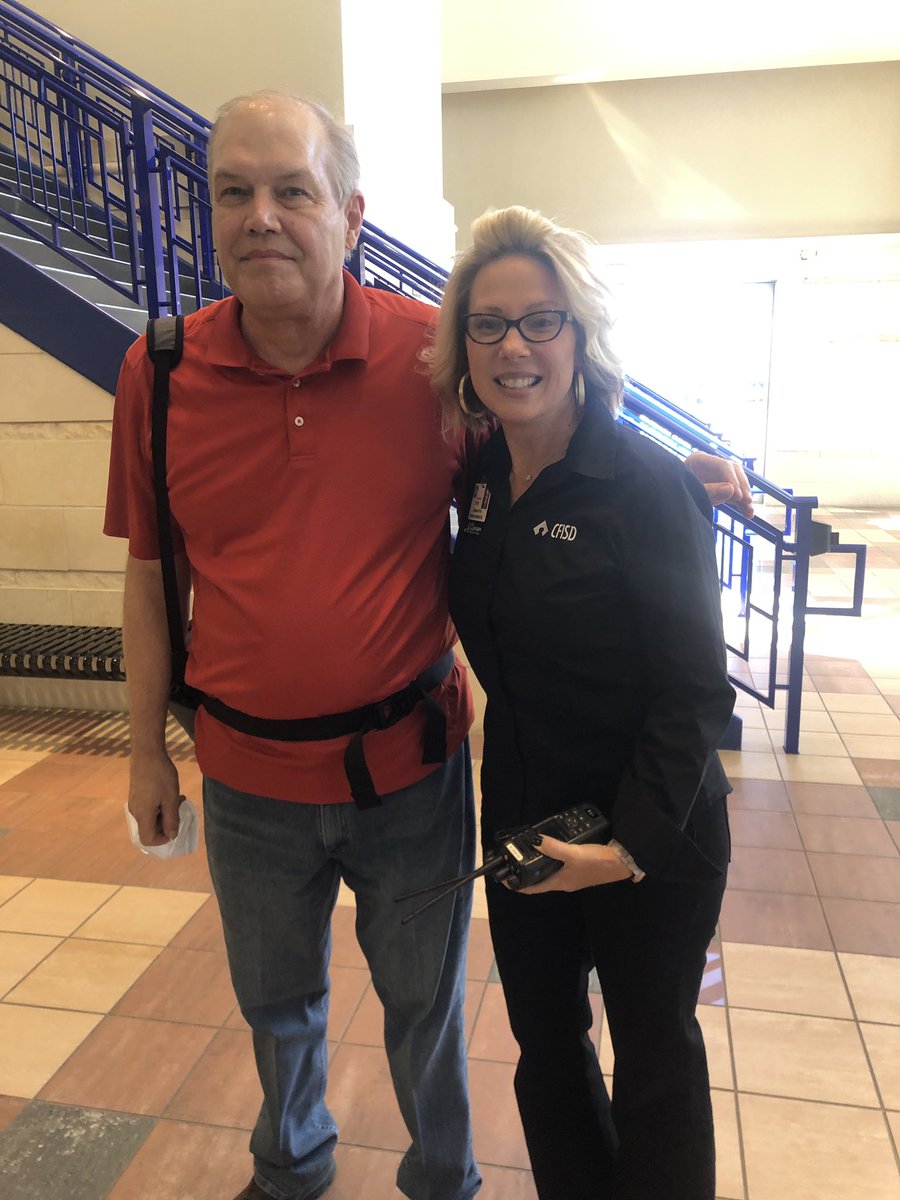 llmfrancis's tweet photo. CFISD / Cy-Fair Chamber Health Expo is open until 1 pm. Ran into Gary - the legend! Memorial Hermann is giving COVID vaccines and Walgreens is giving flu vaccines. NO LINES! Also CFISD is hiring! https://t.co/nPeFpPxIjh