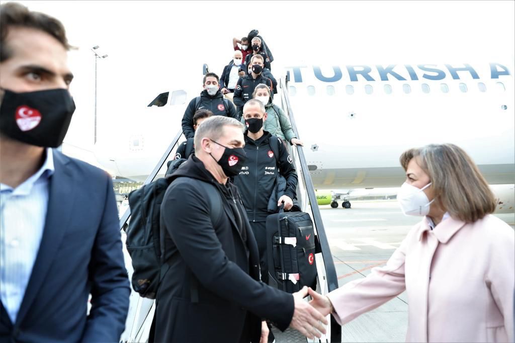 TC_RigaBE's tweet photo. It was a real pleasure for us to welcome our National Football Team and the Turkish Football Federation Delegation who arrived for the #WCQ2022 match between 🇹🇷 &amp;🇱🇻 in Riga on 11th of October. 
#BizimÇocuklar 
@MilliTakimlar  @TFF_Org @kajbumba #TURLAT https://t.co/NNf5GDdT1d