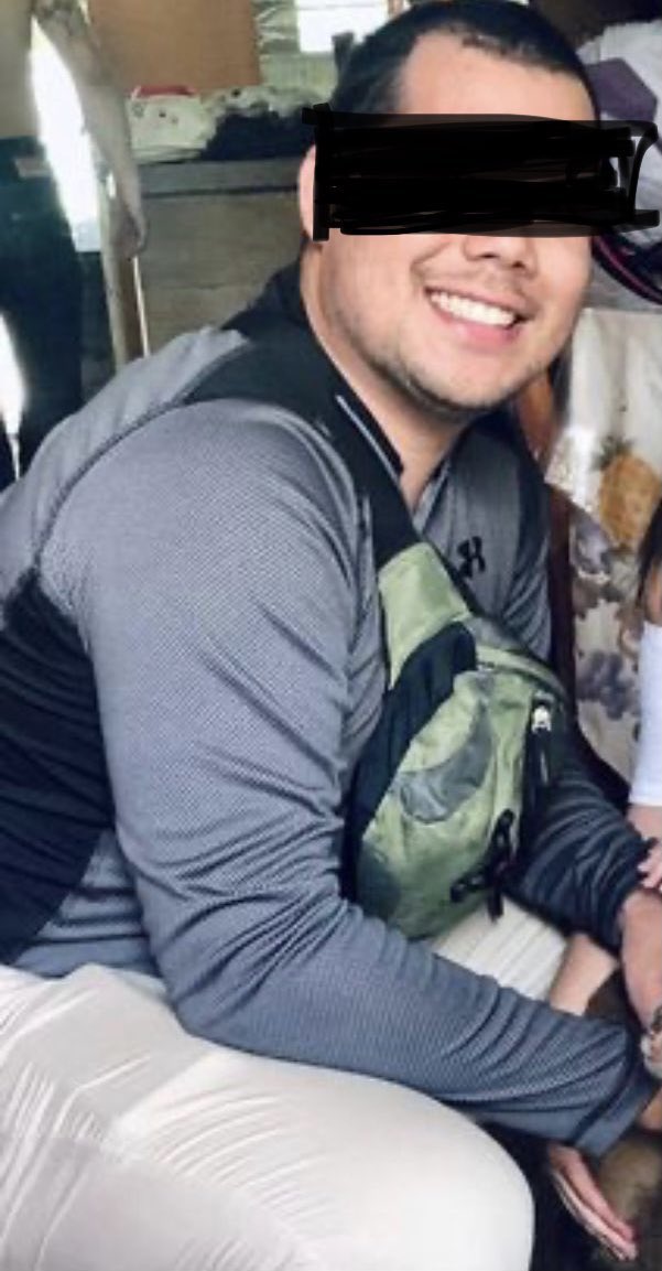 Marisol_Calva's tweet photo. 🚨ALERTA 🚨 él es Gustavo Haddad y ayer en la noche atropelló en Sonata, Puebla, a Daniela, quien acudió al auxilio de su hermana y bebés. Intentó atropellarla otra vez pero fue detenido, la @FiscaliaPuebla lo dejó libre. Este potencial feminicida no puede estar en libertad. 🆘 https://t.co/5kgnQm4Beg