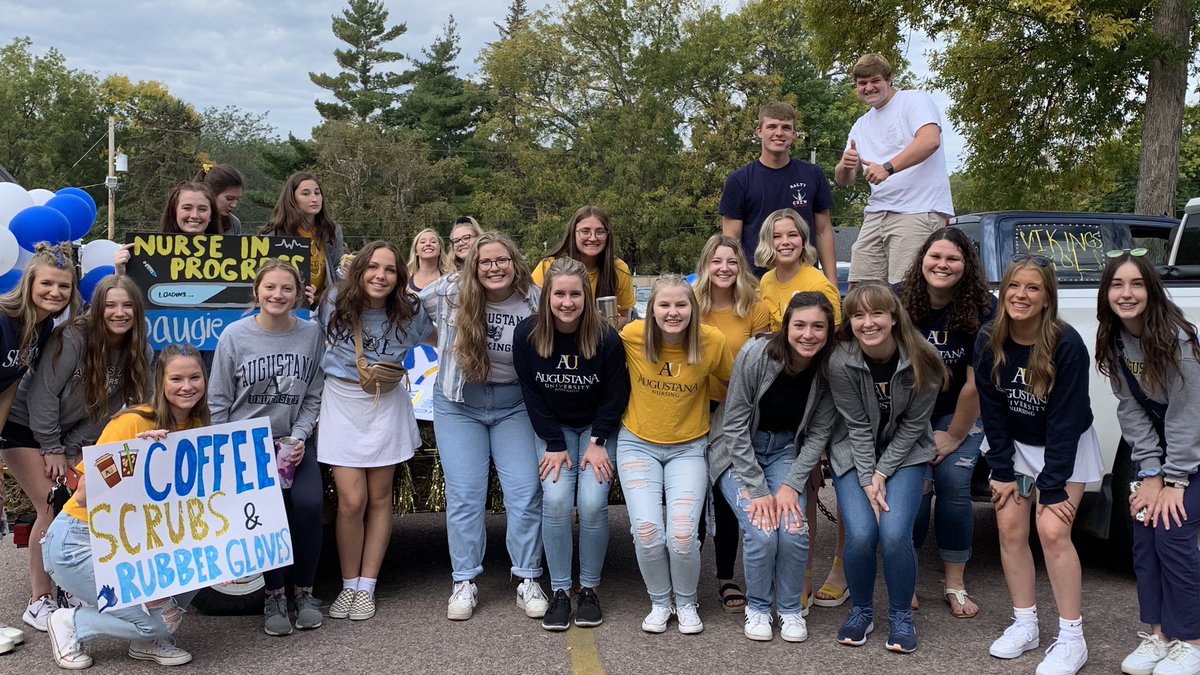 augiepres's tweet photo. Happy Vikings Days 2021!  Lots of smiles, lots of joy and celebration on this glorious day for @AugustanaSD! #WeAreAU https://t.co/KYEsVYkh5X