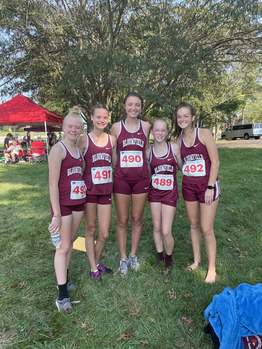 AngelDwalls70's tweet photo. Bloomfield Girls Cross Country team advances to next weeks Regionals!!!  Congratulations Girls!  Proud of you!!! https://t.co/GzvPTDEw7d