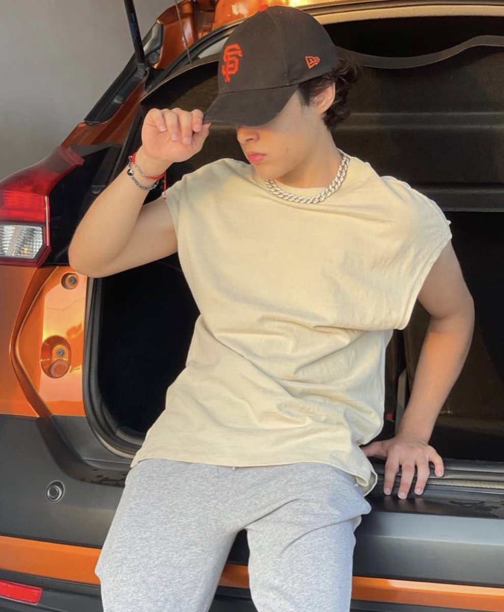 planether321's tweet image. Cuh