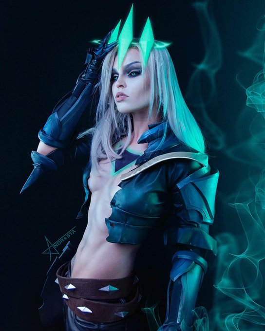 'Soon, this long cruel night will end. But not yet.'

Another pic of my Viego cosplay from League of