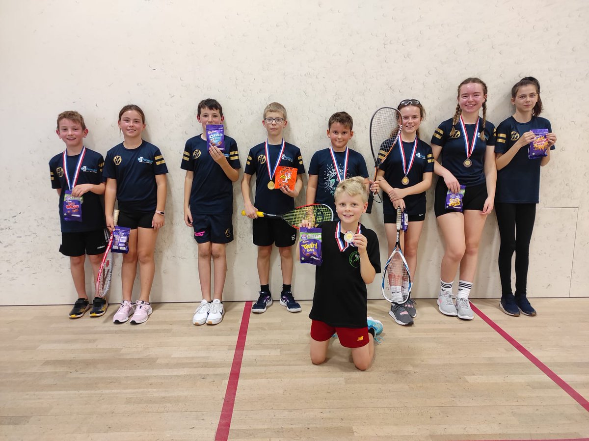 GroveSquashClub's tweet photo. What a great #worldsquashday A brilliant tournament and everyone finishing the afternoon with a big smile on their faces. #happycoach @WorldSquashDay @NottsSquash @englandsr #courtcomeback #backtosquash https://t.co/wsylkeDNUR