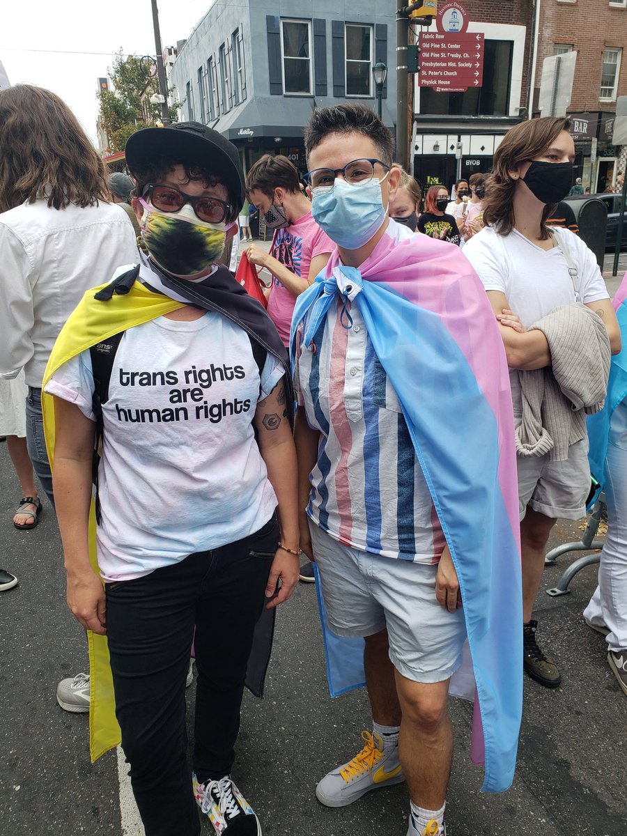MrsStephinMerit's tweet photo. #phillytransmarch https://t.co/h70hzD6CqT