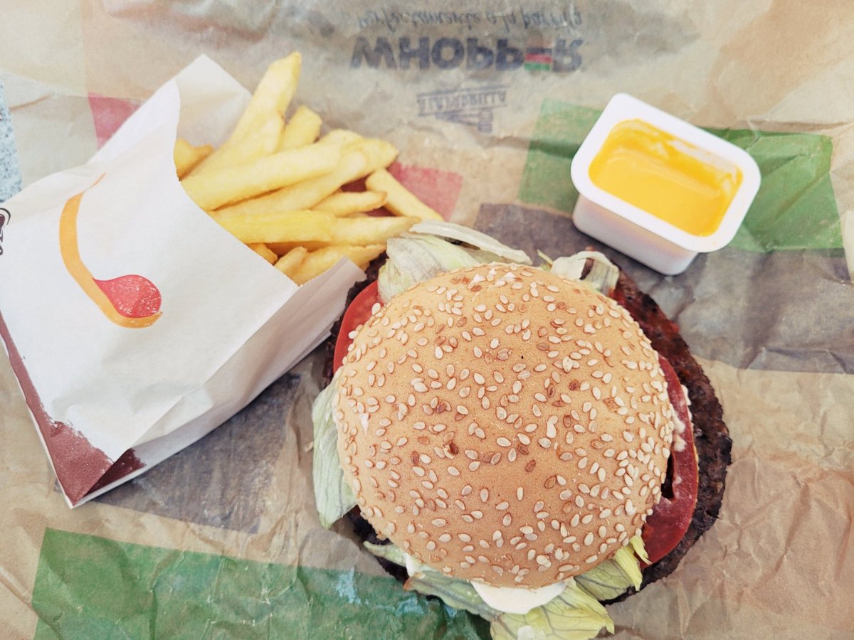 CuriousGFBaker's tweet image. Burger King in Fuengirola with a Gluten free Bun and Fries! I love Burger King and always miss this back home, so was so excited to try one during my visit! Just hope they bring out GF Chilli Cheese Bites soon as they were my fave! 
#burgerking #glutenfree