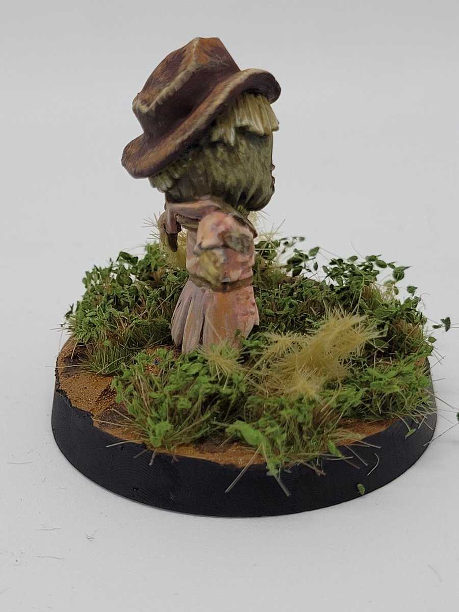 TheBaldGM's tweet photo. My first @MordorPaint entry for @Goblins_Mordor.
Patch, the Bonesylvanian, is the first that is finished.
He still guards the potatoefield from birds, but those weeds....
Mini from @reapermini (SKU77607).
Scenery material from #sceneryworkshop https://t.co/U3mju9OSpJ