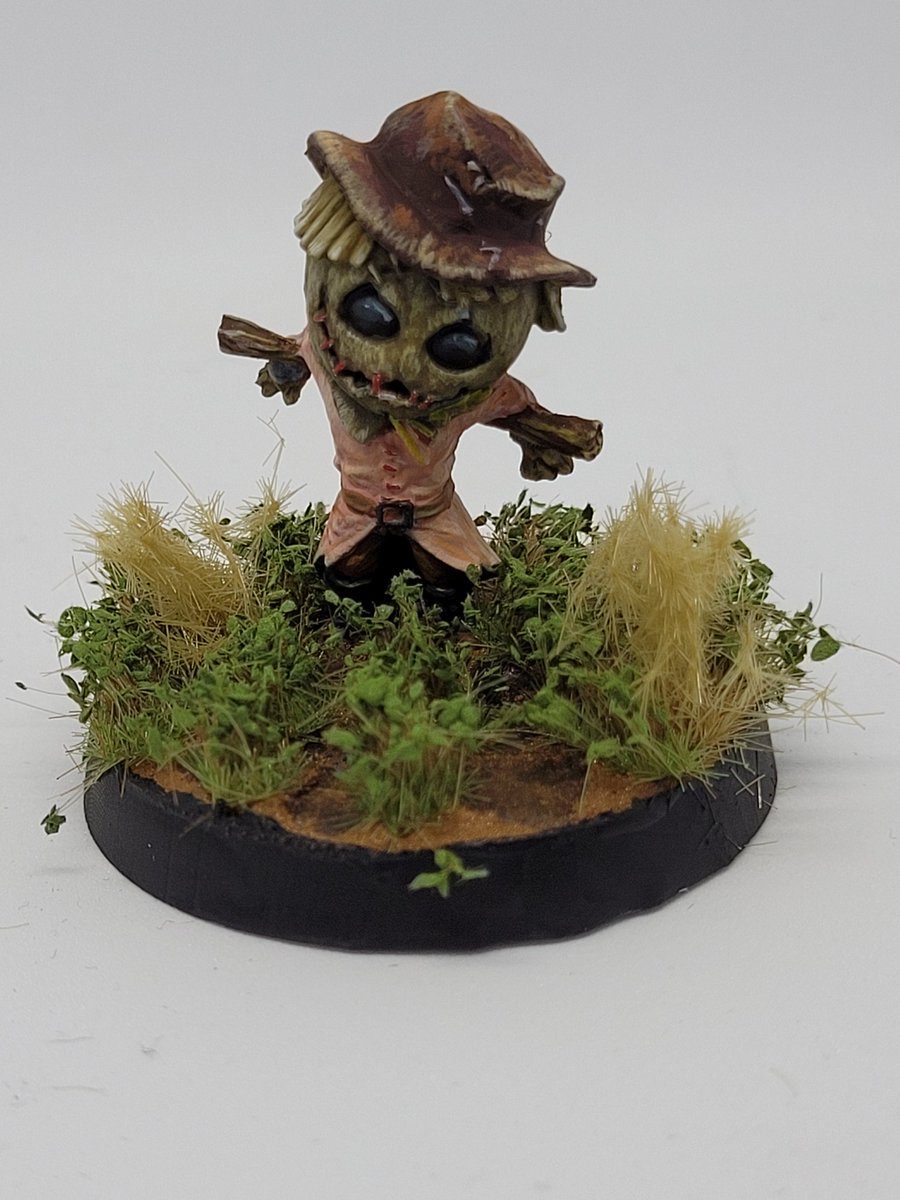 TheBaldGM's tweet photo. My first @MordorPaint entry for @Goblins_Mordor.
Patch, the Bonesylvanian, is the first that is finished.
He still guards the potatoefield from birds, but those weeds....
Mini from @reapermini (SKU77607).
Scenery material from #sceneryworkshop https://t.co/U3mju9OSpJ