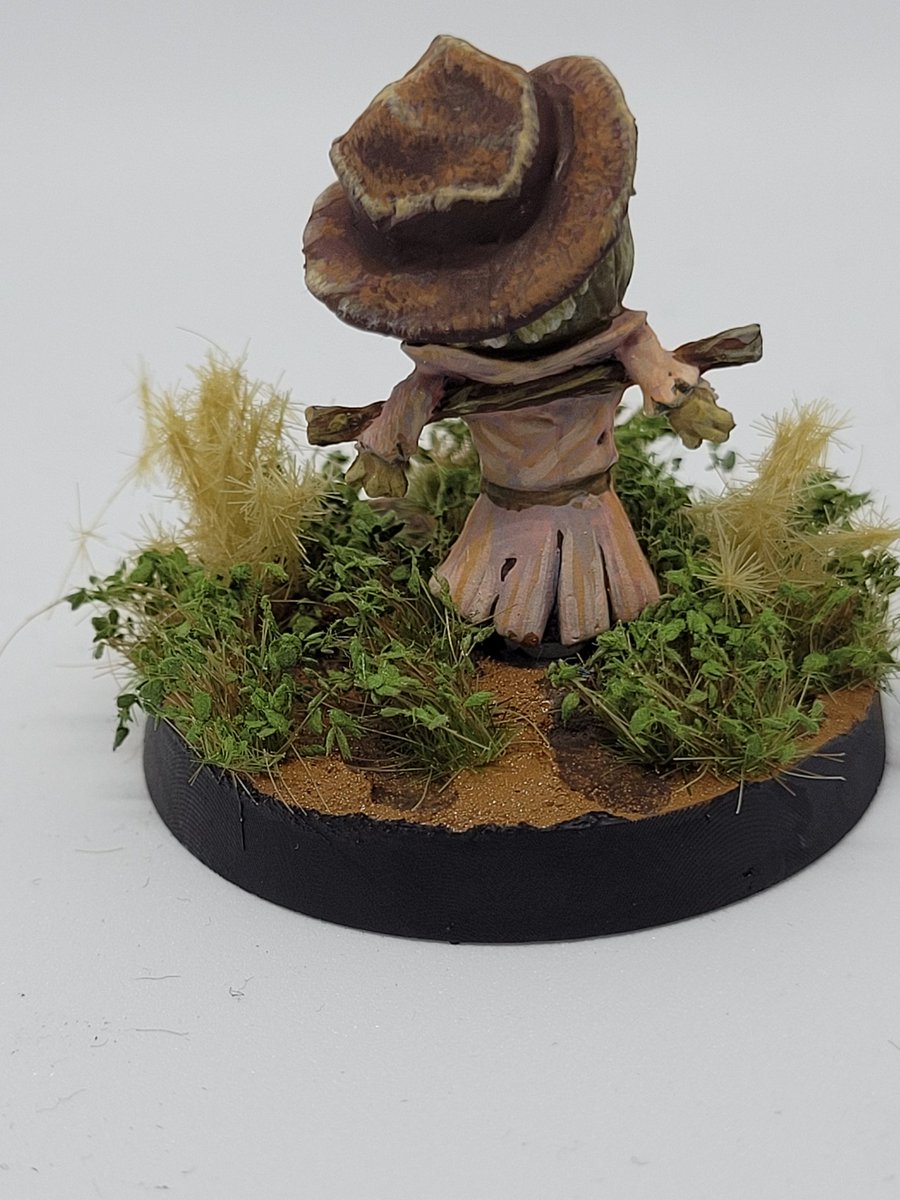 TheBaldGM's tweet photo. My first @MordorPaint entry for @Goblins_Mordor.
Patch, the Bonesylvanian, is the first that is finished.
He still guards the potatoefield from birds, but those weeds....
Mini from @reapermini (SKU77607).
Scenery material from #sceneryworkshop https://t.co/U3mju9OSpJ