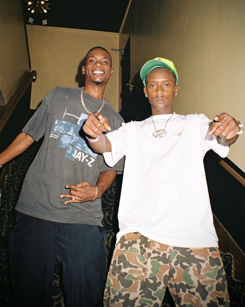 Buddy's tweet image. Twin dropped the deluxe! #teamdarkskin music.apple.com/us/album/cup-o…