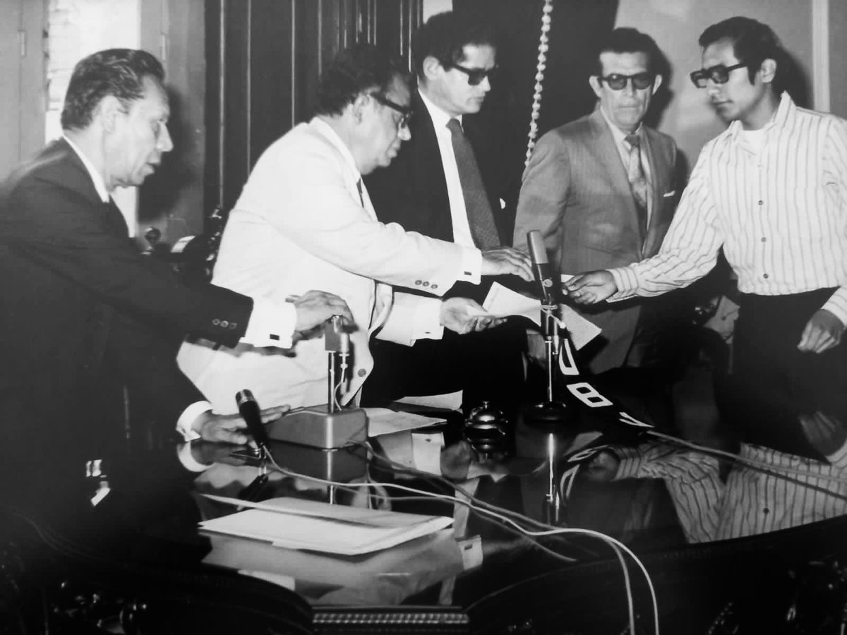 rcastellanosh's tweet photo. Hoy hace 50 años se publicó en el Periódico Oficial del Gobierno del Estado Libre y Soberano de Oaxaca, el Decreto que concedió la AUTONOMÍA a la Universidad Benito Juárez de Oaxaca. Nuestra Alma Mater la UABJO. ¡No hay que perder la memoria histórica!. https://t.co/Eou3CsEy3B