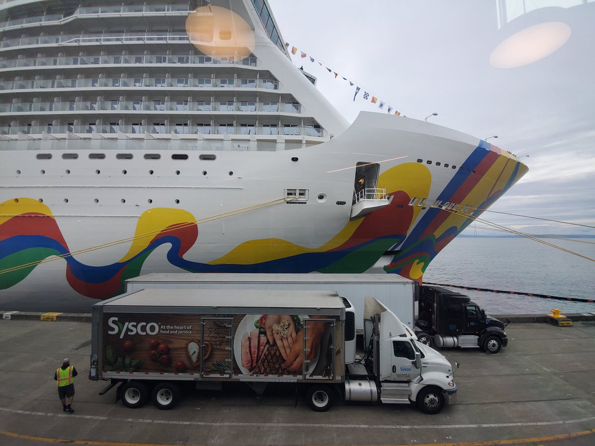 jdesforges82's tweet image. We're here! Waiting to board @CruiseNorwegian