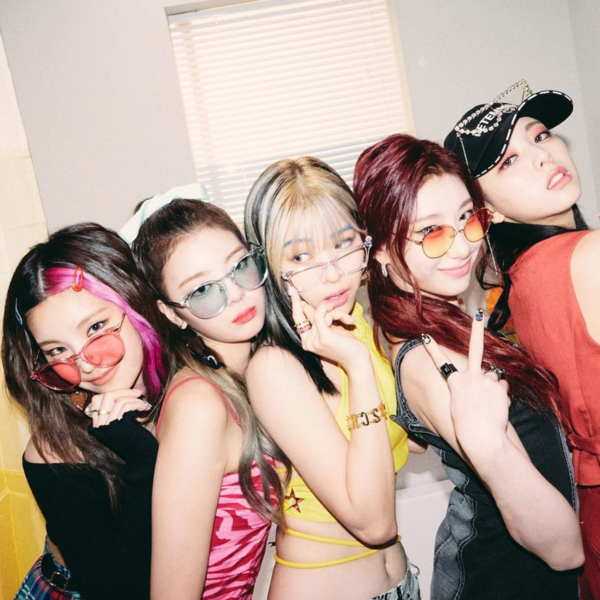 enowbrasil's tweet photo. ITZY, EVERGLOW, AESPA E MAIS! Os grupos femininos do k-pop que estão abalando a 4ª geração!: https://t.co/z41WRaC0Cs https://t.co/olHfyq0A6A