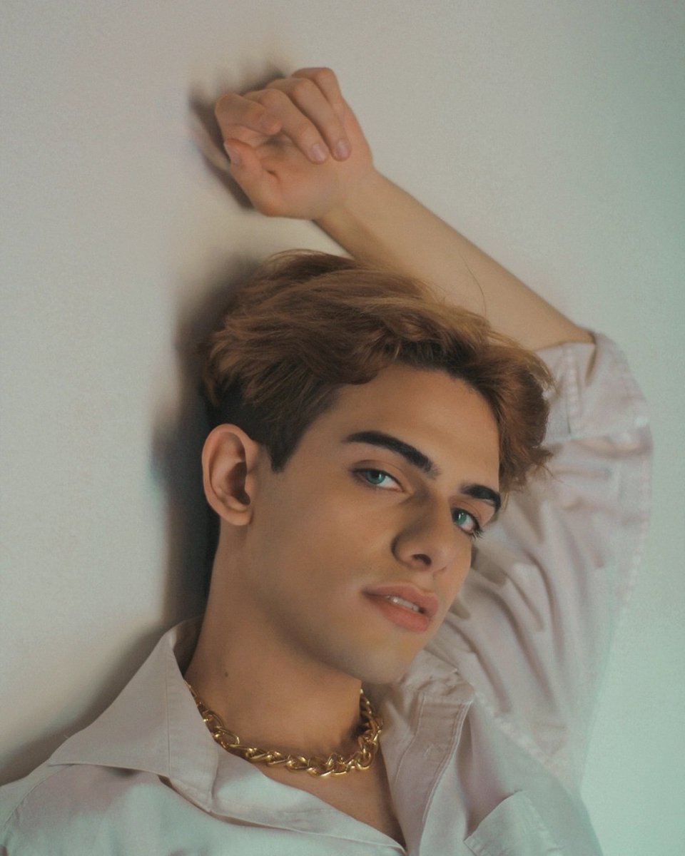HumbertoYamil's tweet photo. ALEX
.
.
FASHION &amp; ADVERTISING
.
.
PH @matiasbarretofotografia 
.
.
#hymodels #malemodel  #portrait #photo #book #aesthetic #photoshooting #photooftheday #Paraguay
👇🏼https://t.co/cCD4eGDHVo https://t.co/iQbwH9nBEu