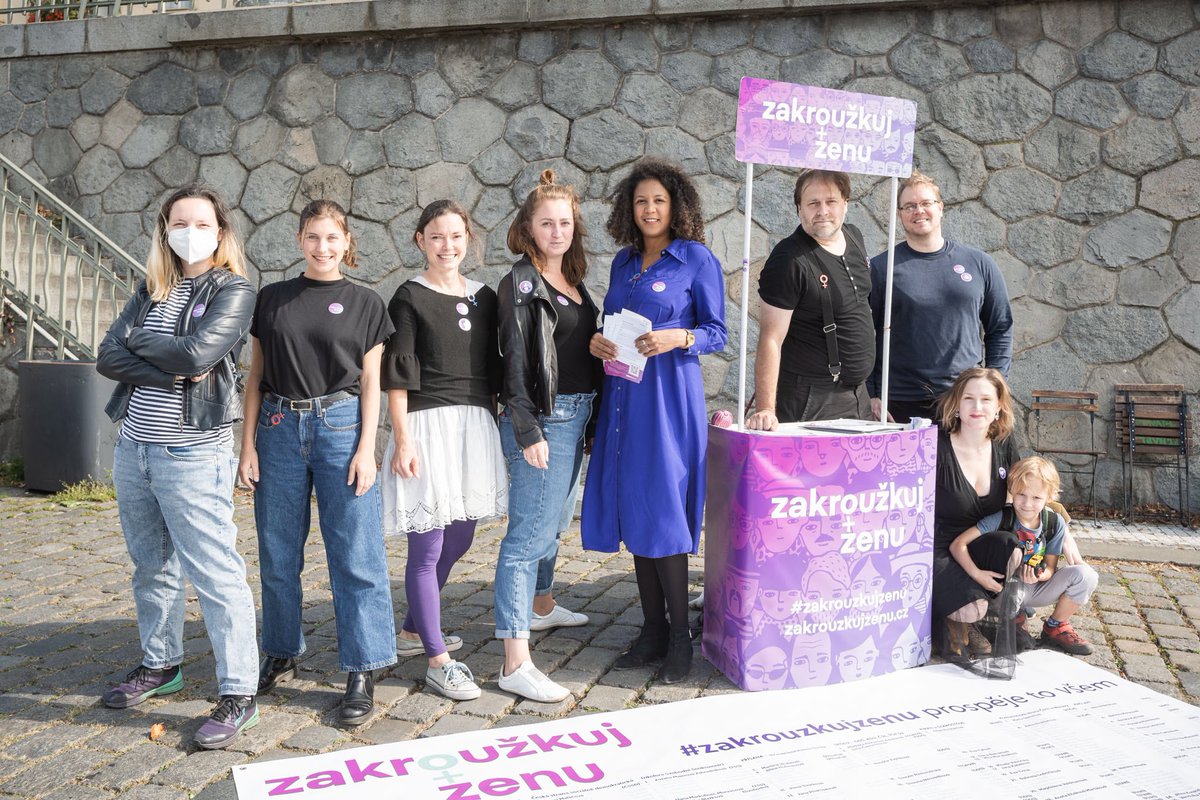 29 ze 49 zen se do snemovny dostalo diky krouzkovni. ❤️ Letos budeme mit ve snemovne rekordni pocet zen. Ale #wewantmore, cekejte nas u dalsich voleb.
<a href="/zakrouzkujzenu/">Zakroužkuj ženu</a> , diky za skvele 3 mesice.