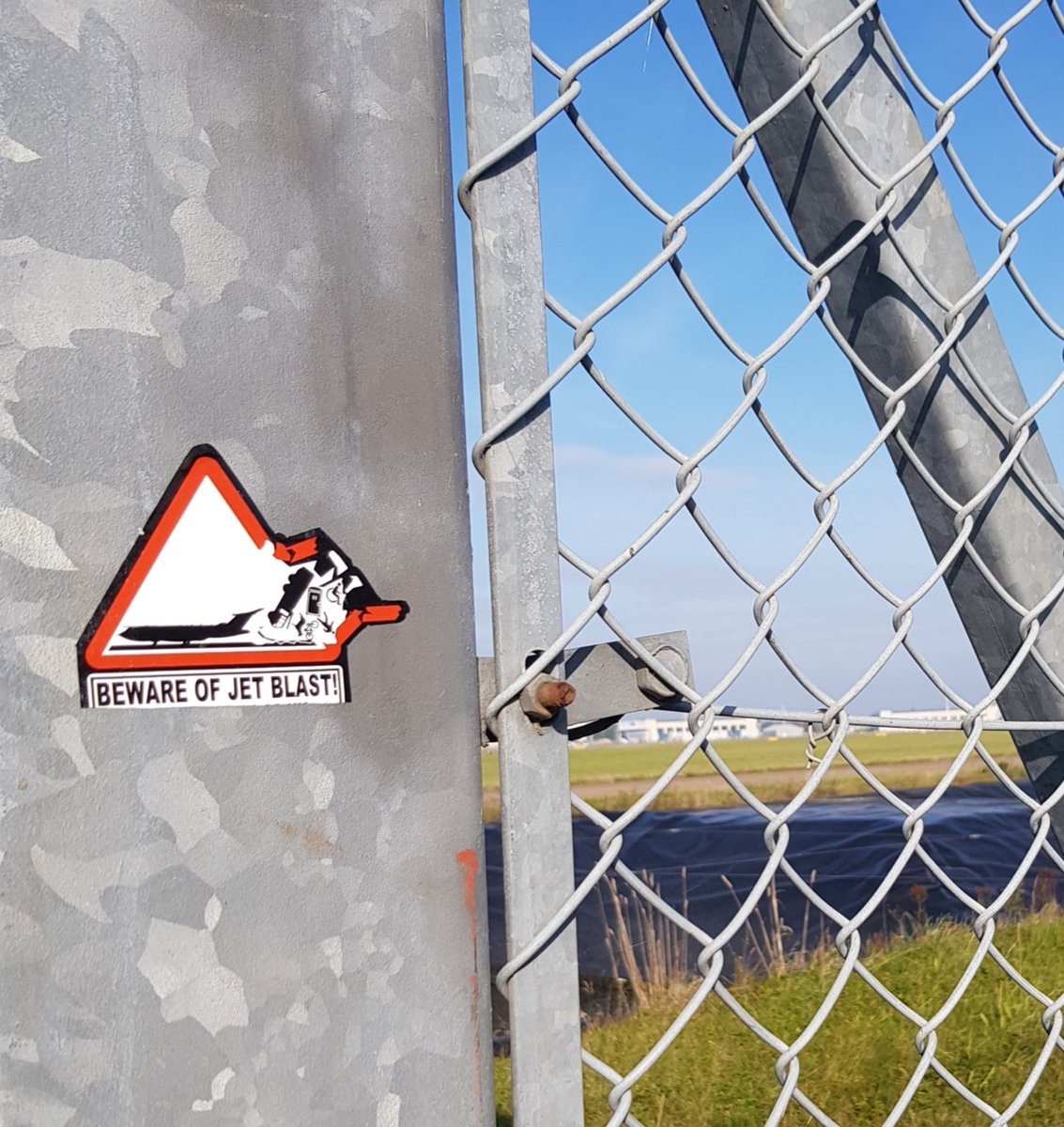 DawnSunrise1's tweet photo. A sticker on the perimeter fence to the airfield.
We will be wearing ear defenders tomorrow, so it should be ok, lol
#VulcanHowl https://t.co/ZYkpNtaIkP