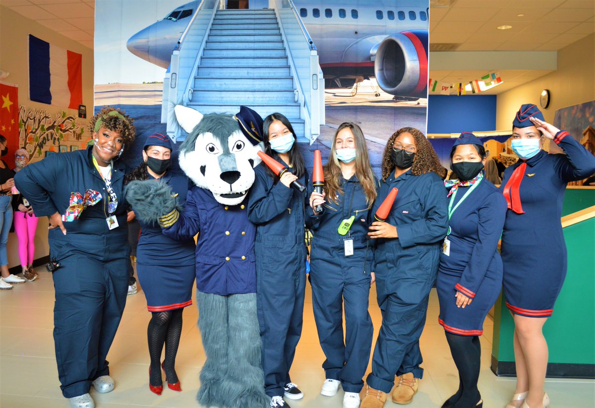 Thank you to everyone who came to our 3rd Annual International Fair!
 Love, your flight crew 💚🌍