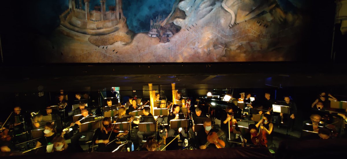 Lovely to be back in the auditorium with <a href="/BRB_RBSinfonia/">Royal Ballet Sinfonia</a>! And <a href="/xonite/">Geoffrey 🏳️‍🌈👨‍👨‍👦‍👦</a> of course.