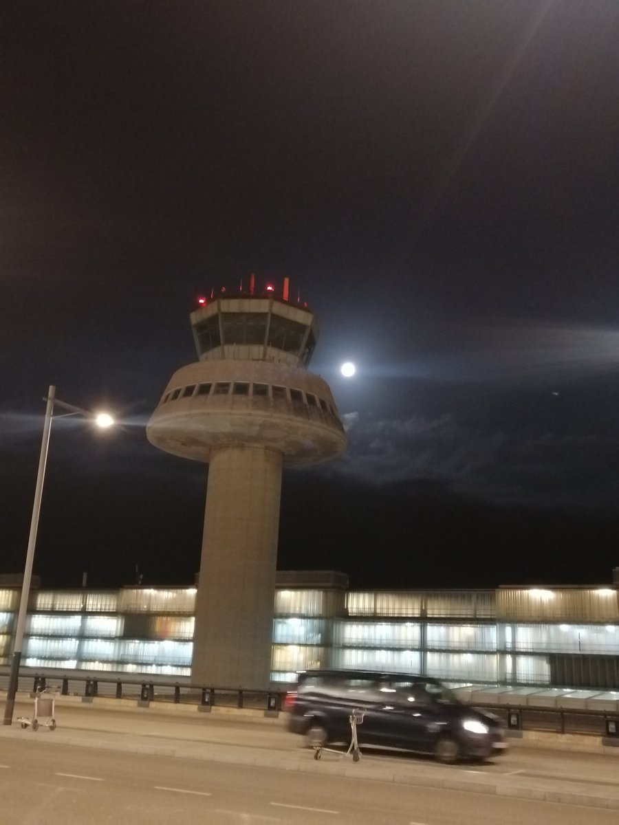 TaxiCabrera's tweet photo. #TaxiNit estem preparats per portar-te de festa.
#Taxicabrera tl 667438533
Avui on vols anar? tindrem taxis operatius tota la nit
#Taxi #cabrerademar #TaxiCabrera https://t.co/XxjM4vanpX