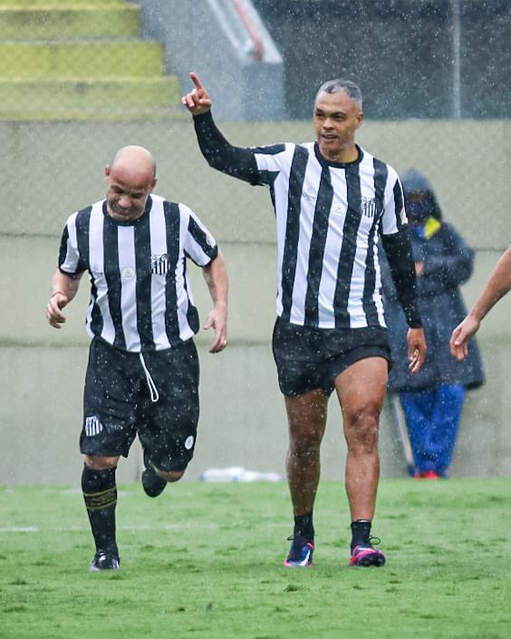 ademirquintino's tweet photo. Peixe goleia na Copa Brasil WLegends por 6-0.
A partida era recheada de estrelas: Leo, Renato, Giovanni e Dodô eram alguns dos nomes em campo pelo Peixe.
Créditos: @caiohenriquefoto / @wlegends10 
https://t.co/w6Z43xxmft https://t.co/BHQ8W8BLaY