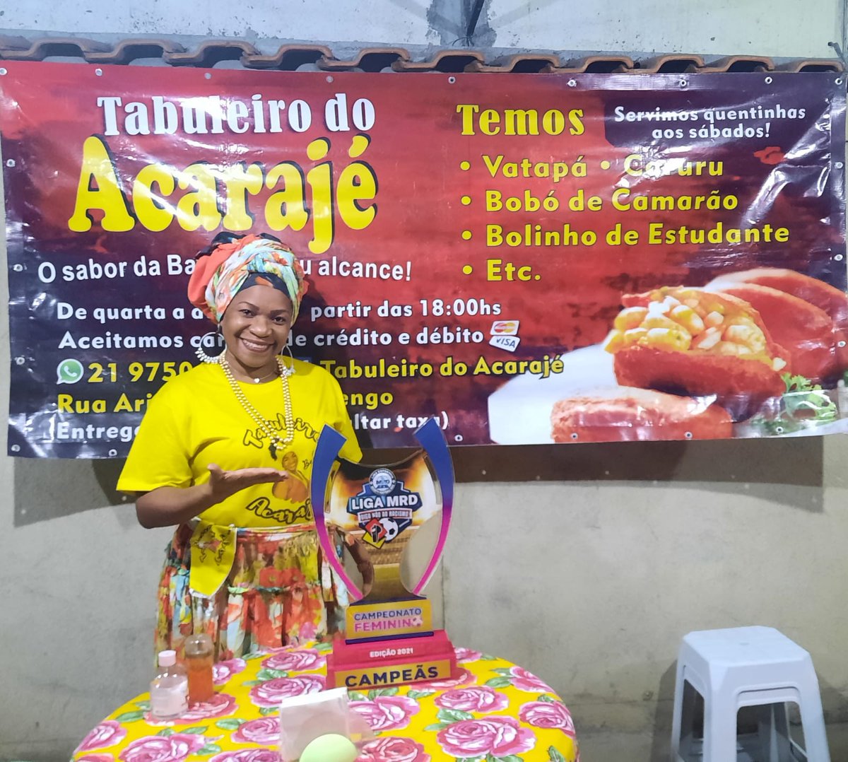 Seperderfodase_'s tweet photo. Viemos aqui agradecer a uma das nossas maiores incentivadoras e patrocinadora, DONA ISABEL/TABULEIRO DO ACARAJÉ, por td carinho e apoio que nos deu em toda essa caminhada rumo ao título. Nós da diretoria do SPF agradecemos e recomendamos as delícias do Tabuleiro do acarajé 💚🖤🦐 https://t.co/nsFanDWt0V