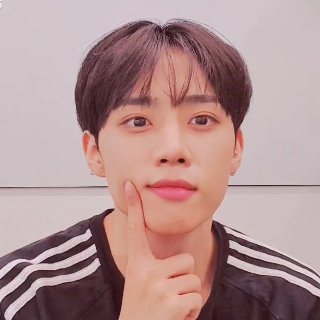 kswrecords's tweet photo. please look at THIS Sunwoo https://t.co/IsmVfWrFBF