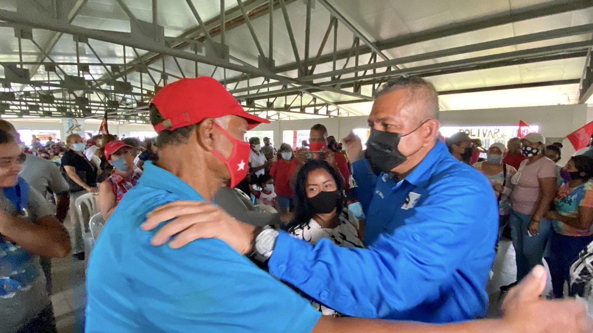 amarcanopsuv's tweet photo. Reconfortado, lleno de más militancia y compromiso en este encuentro con los indoblegables de la Parroquia Agua Salada aquí en Ciudad Bolívar @NicolasMaduro @TareckPSUV @PartidoPSUV @comandosergioh gracias por seguir confiando en la Revolución Bolivariana. Vamos a vencer !!! https://t.co/XZMghx3X0o