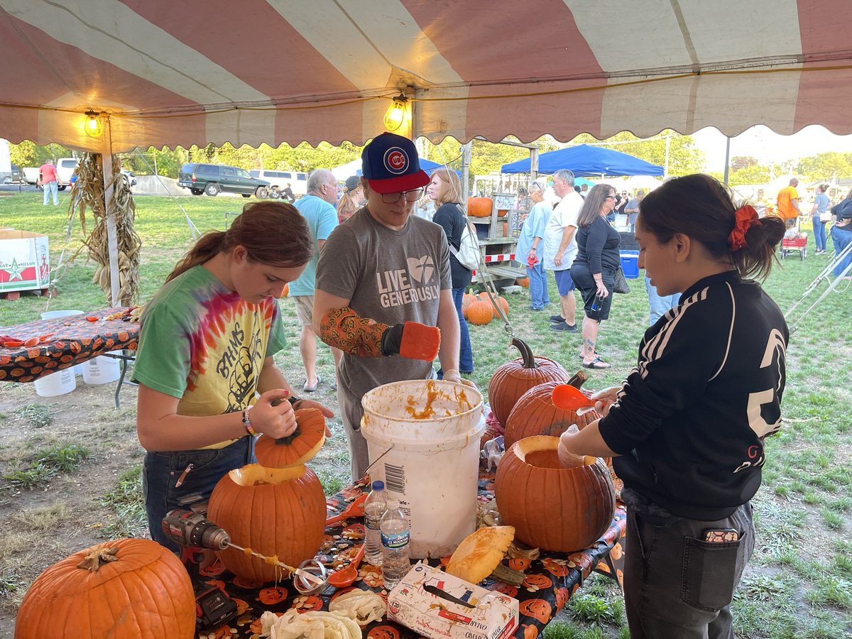 GCHS National Honor Society (@nhsgrant) on Twitter photo Thank you to all of our NHS volunteers who worked at the Fox Lake Pumpkin Jubilee! 🤩🎃🙏 <a href="/FoxLakeIL/">Village of Fox Lake</a> Thank you to all of our NHS volunteers who worked at the Fox Lake Pumpkin Jubilee! 🤩🎃🙏 <a href="/FoxLakeIL/">Village of Fox Lake</a>