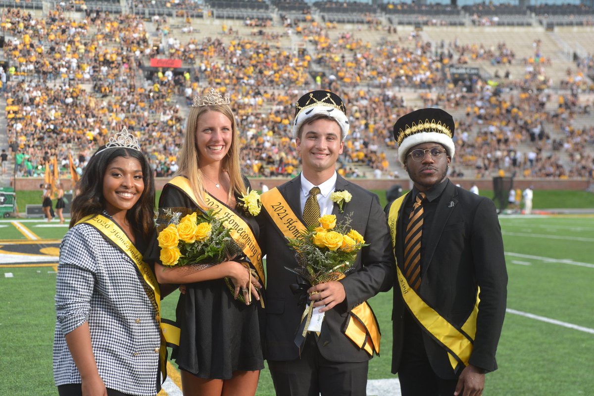 MizzouAlumni's tweet photo. 🐯🏈 48--35... a #MizzouHomecoming win!!!

Tigers had a lot of Reasons to Roar today — check out this photo recap of Saturday's festivities. M-I-Z, and we'll see you all at next year's celebration! https://t.co/GOtIsdod8R