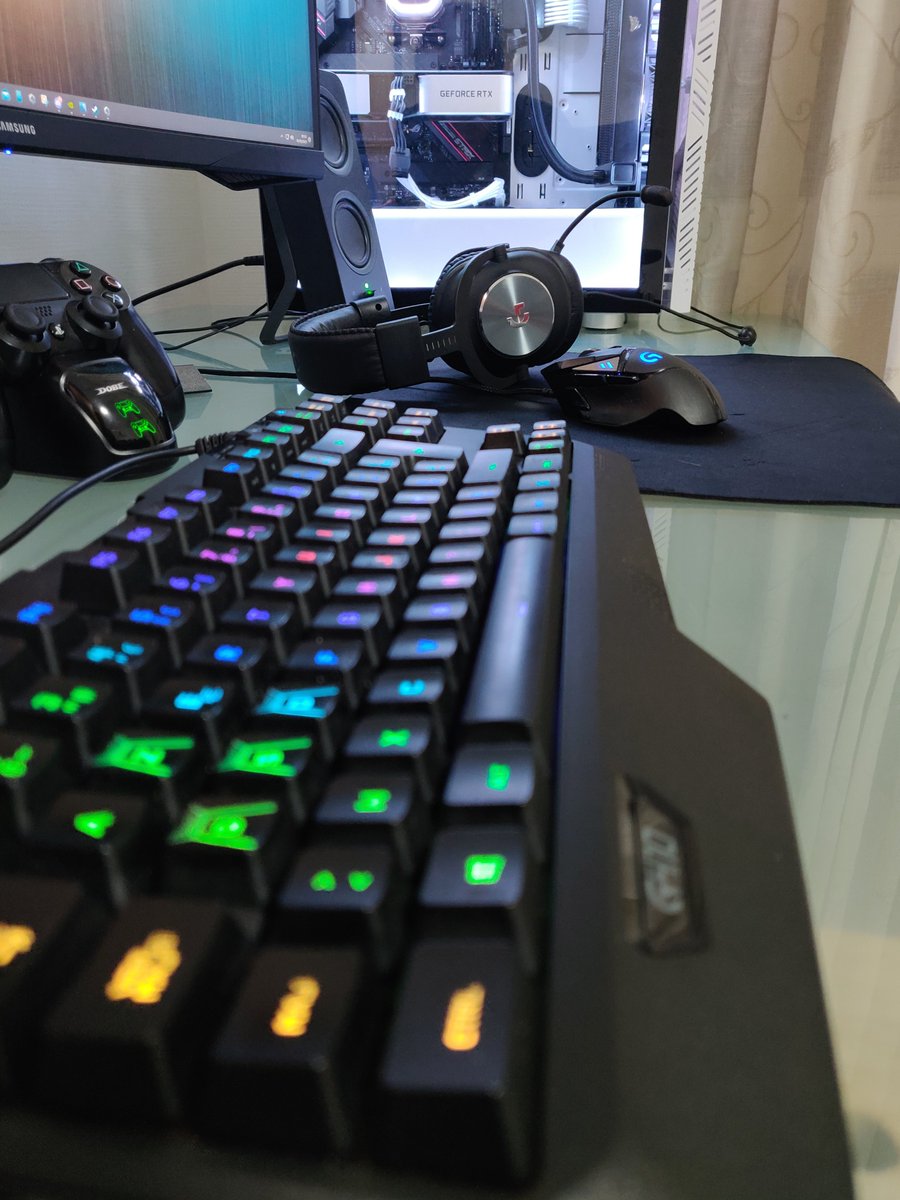 Vatsaev's tweet photo. #Logitech #gaming #NeedMoreG https://t.co/CMHfA1FUmr