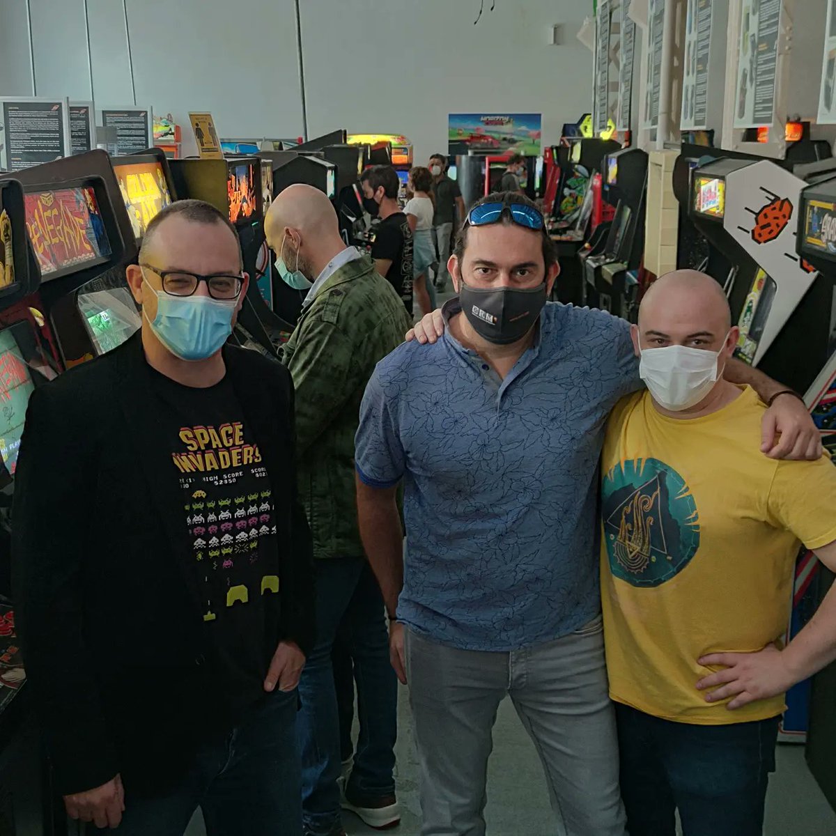 Arcade_Vintage's tweet photo. Orgullosos de haber tenido 2 charlas increíbles en el Museo, la primera "Caos, Clima y Circuitos Electrónicos" con @JosepSardanyes y la segunda "El Colapso de Atari, el Ataque de los Clones", gracias a @svalver y @SDuranNebreda del @IBE_Barcelona @CSIC #cultura #videojuegos #ibi https://t.co/CqM33pDZcU