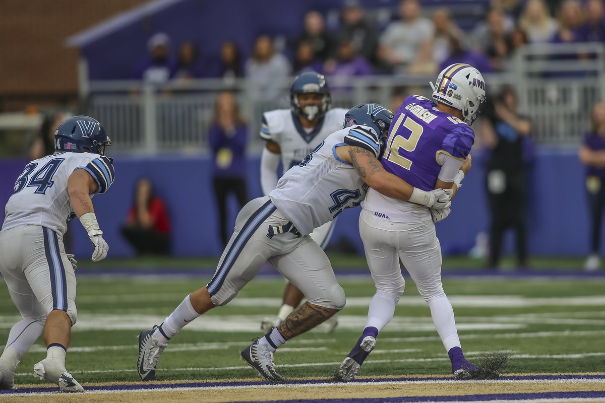 NovaFootball's tweet photo. Wildcats Take Down No. 3 James Madison in 28-27 Victory

JMU Recap: https://t.co/VEumfzFJn6 https://t.co/jbvJcoOj35