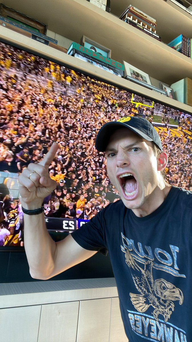 aplusk's tweet image. How bout them Hawkeyes