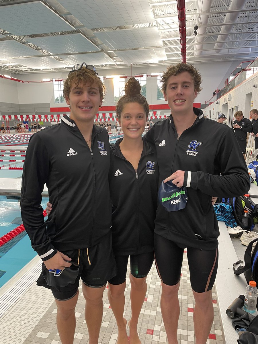 AcademyBullets's tweet photo. First official college meet for two of these three #BulletsAlumni at Grand Valley State University. Good luck racing this weekend to all! #GoBullets #family #oneteam https://t.co/Ou1R523jrq