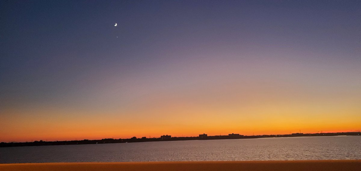 aparis5150's tweet photo. tampa bay from bayside... #desantisblows https://t.co/lmHbgVQj6s