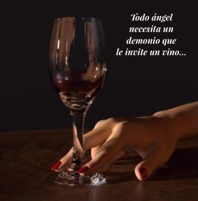 LibaRialf's tweet photo. Salud 🍷 https://t.co/QZBRNz1WGz